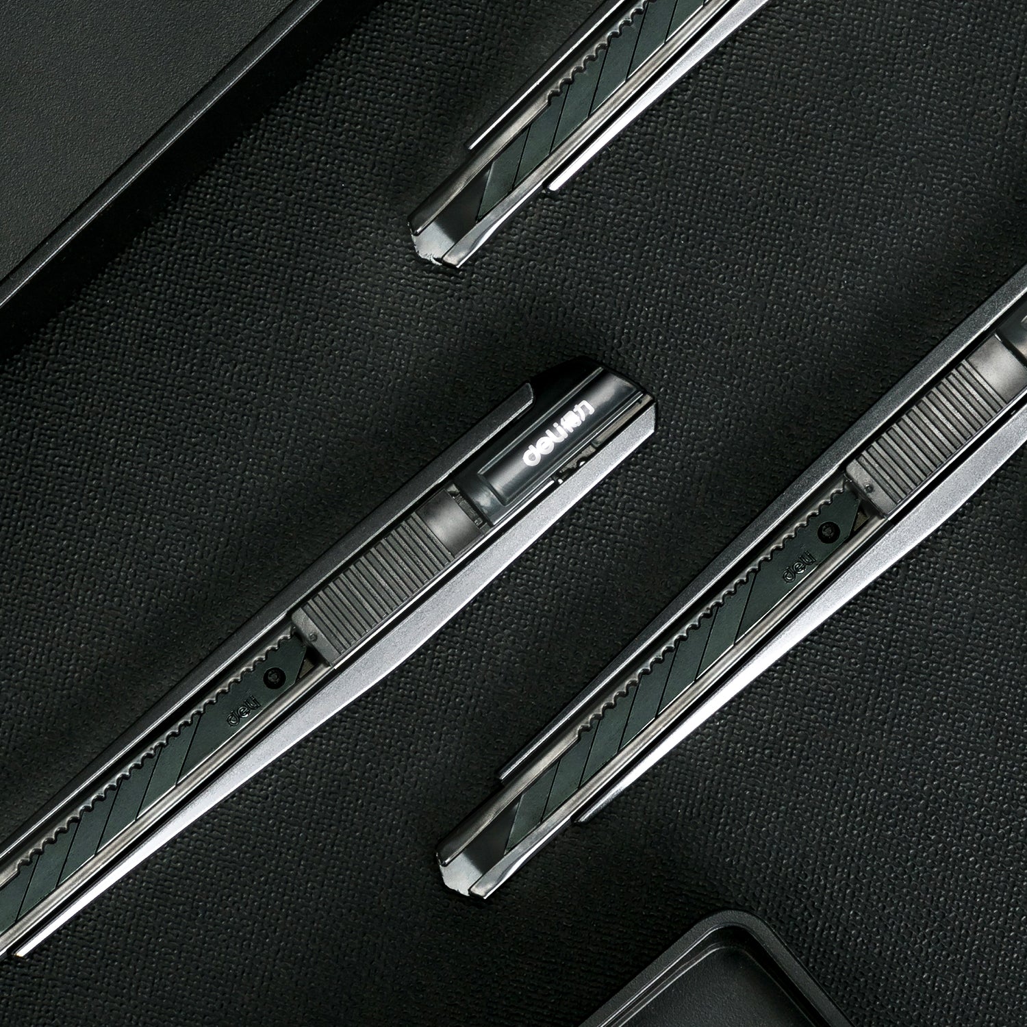 (2037S) Anti Cutter-Medium-Metal