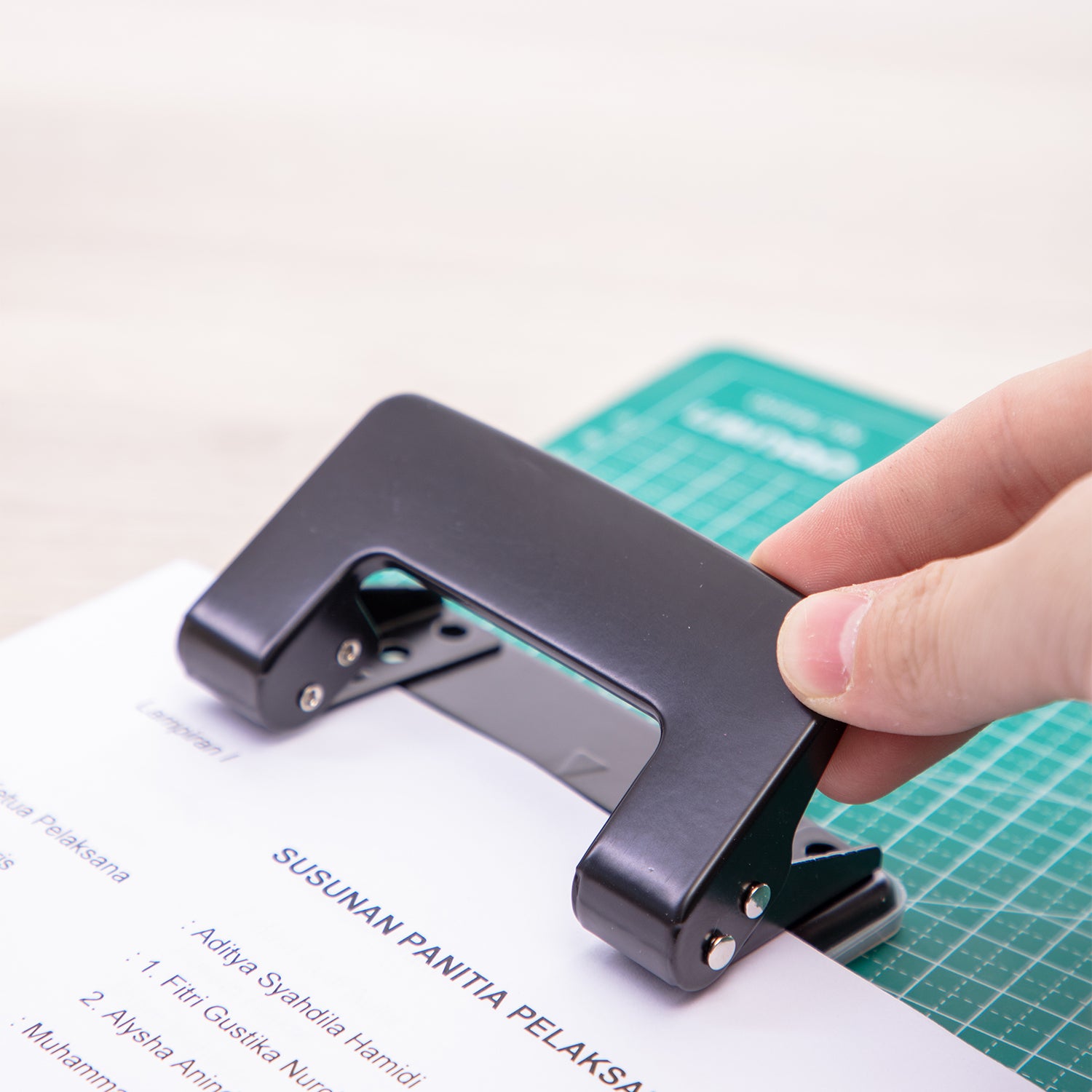 Punch-Regular-Black | Lock system | Smooth paper punching | 10,000+ punching life